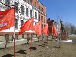Памятник Ленину школа №6